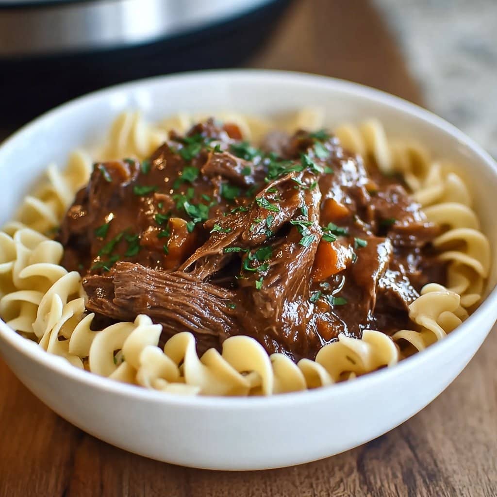 Slow Cooker Beef & Noodles