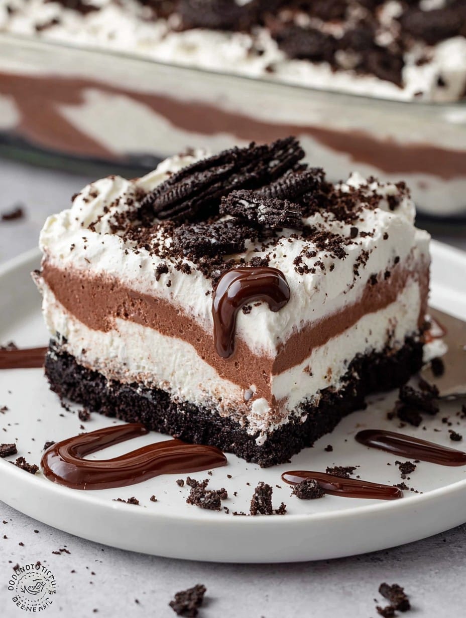 Oreo Layered Dessert: Oreo Delight with Chocolate Pudding