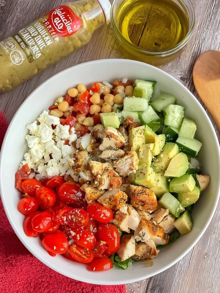 high protein chicken cucumber tomato salad 0 20260326 005718